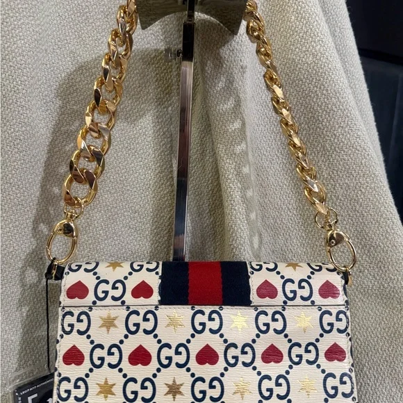 Gucci Limited Edition Leather Sylvie Valentines Day Wallet w/After Market Chain - Picture 2 of 14